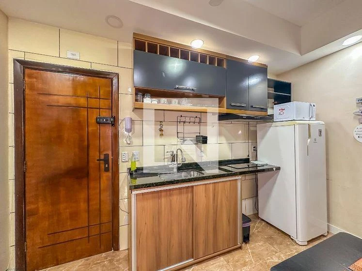 37 m² apartment with a home office and a washing machine — photo 6