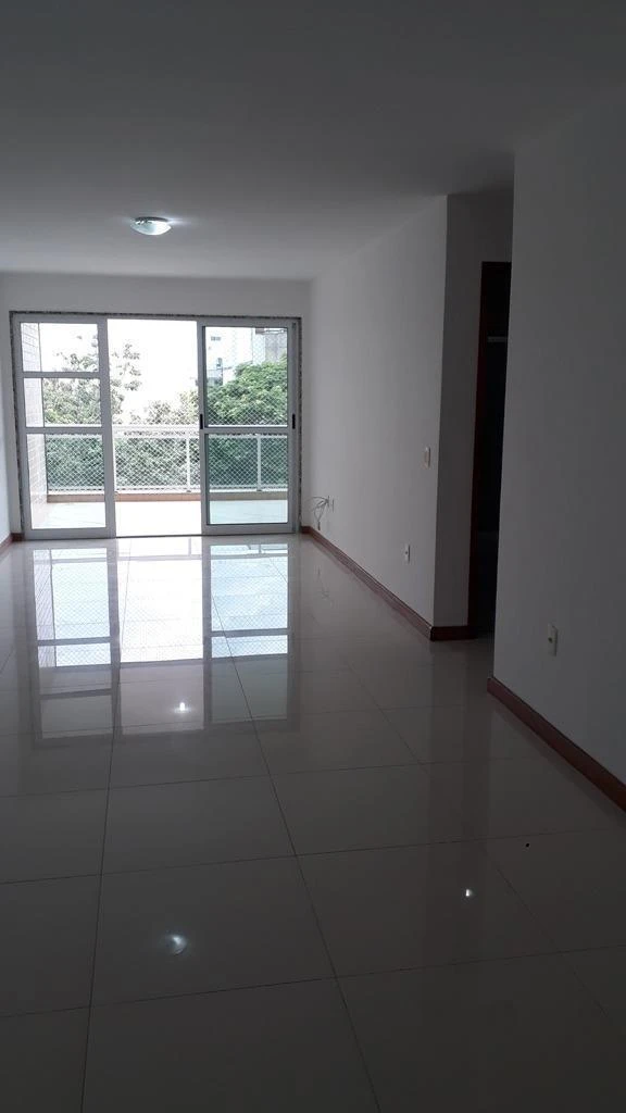 Apartamento de 110 m² com 2 quartos, varanda e 3 banheiros — photo 4