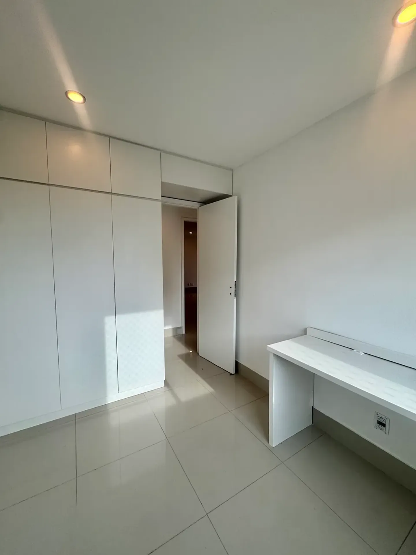 Home office in a 3-bedroom apartment, 127 m² — photo 11
