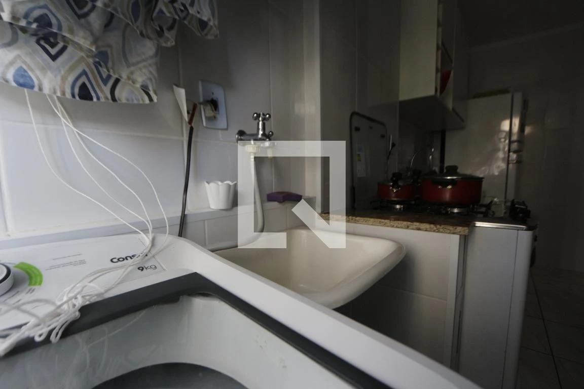 Apartamento mobiliado de 2 quartos em condomínio com piscina — photo 30