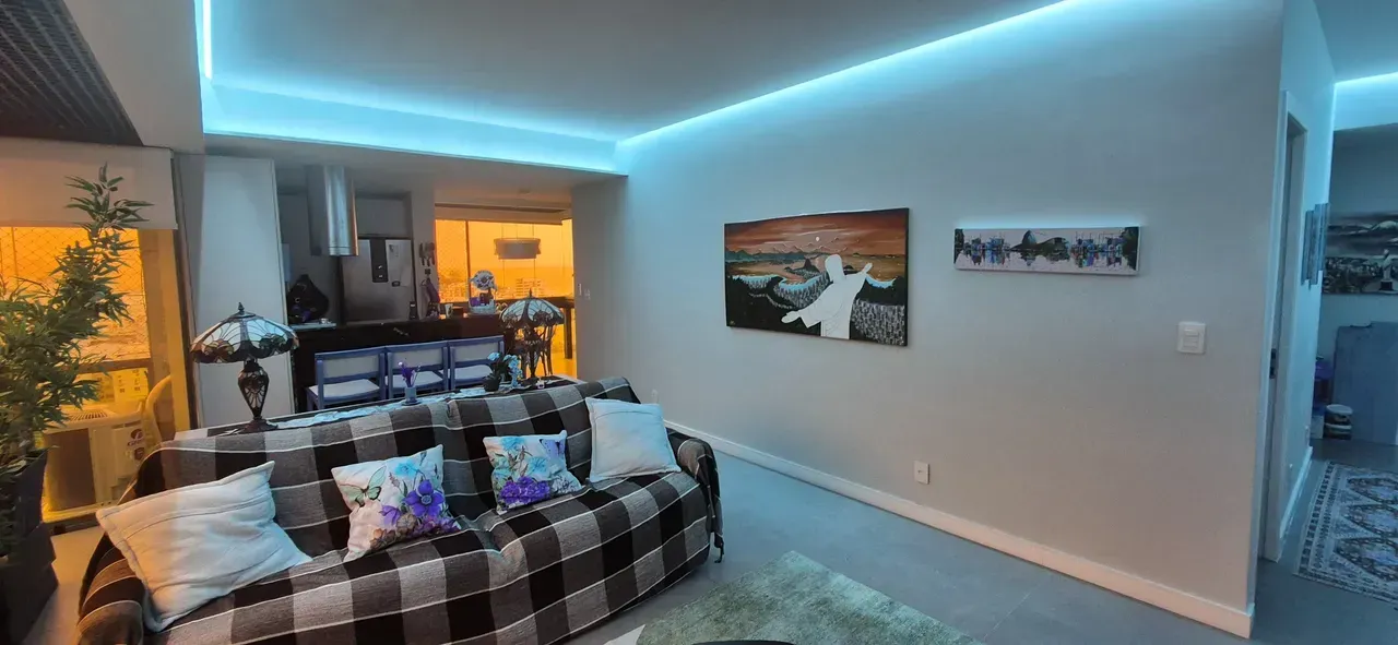 Furnished apartment with 2 bedrooms and enclosed balcony — photo 6