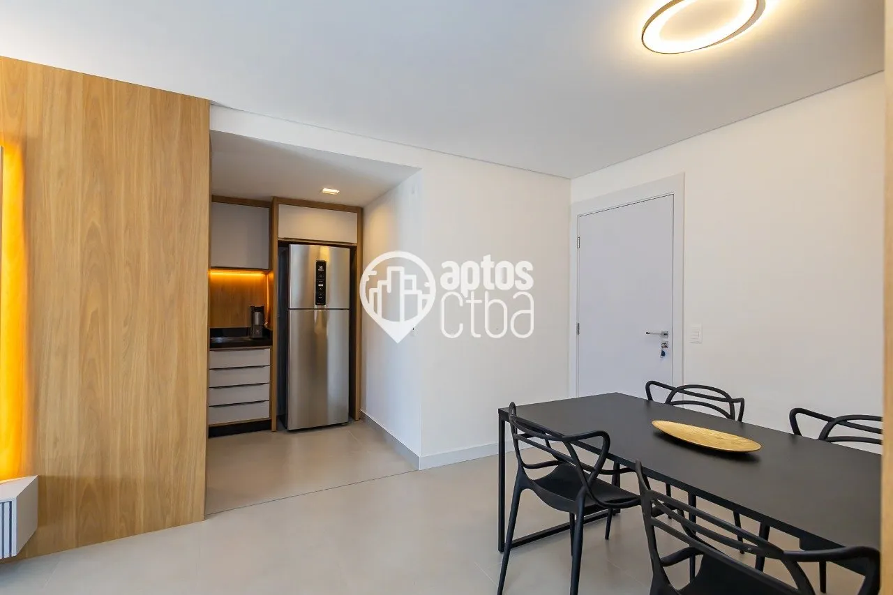 Glass-enclosed balcony in a 2-bedroom apartment, 81 m² — photo 20