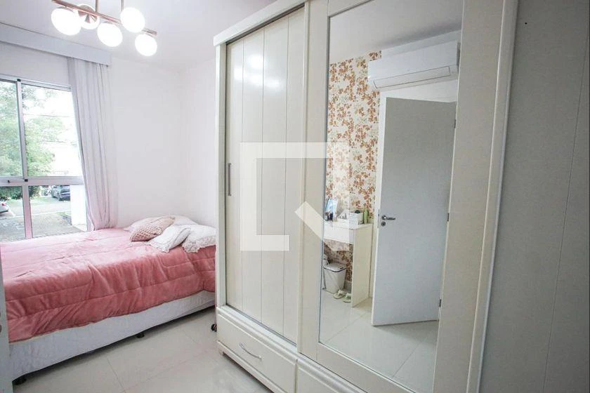 Furnished house with 4 bedrooms and 167 m² — photo 16