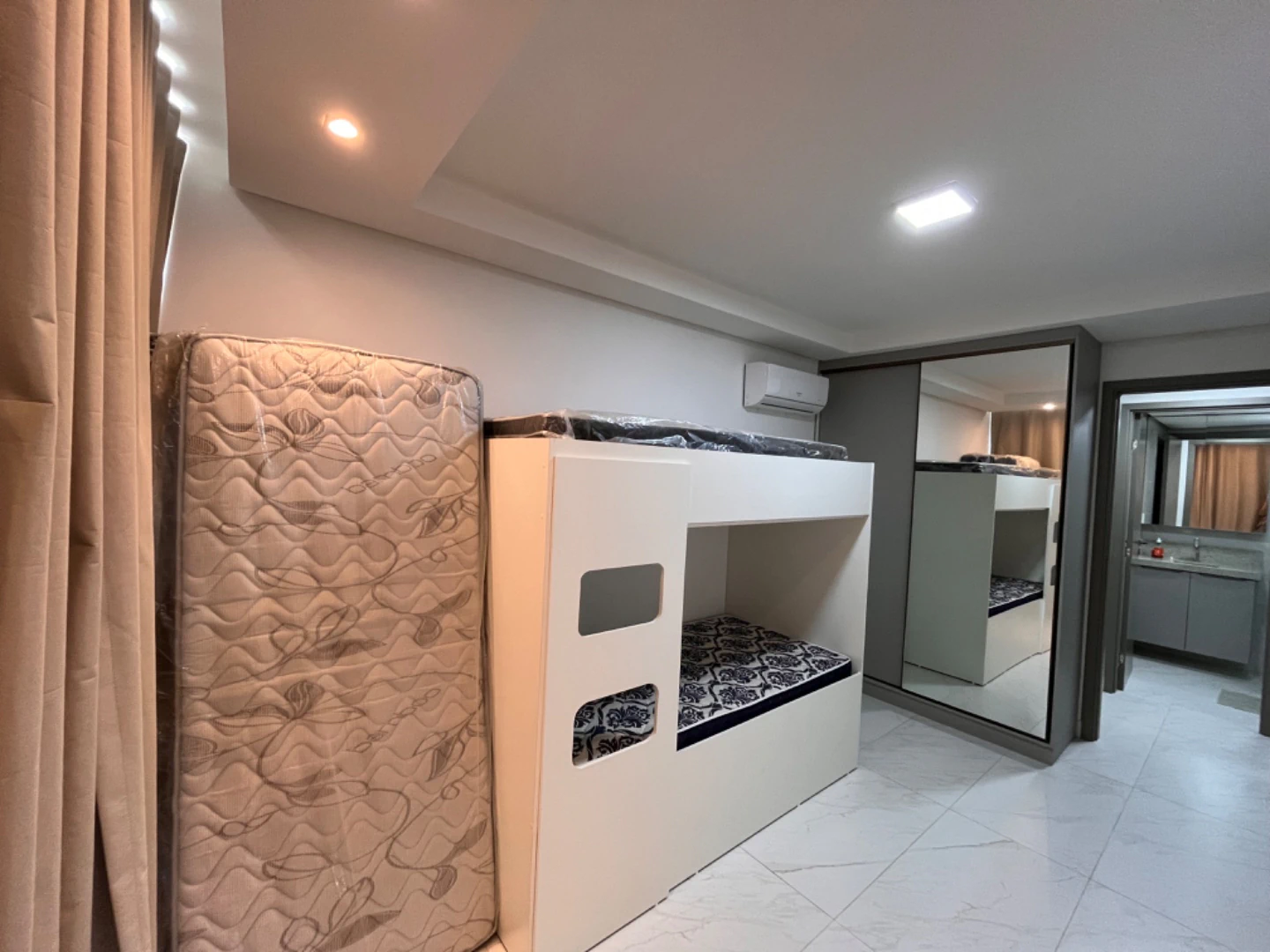 Пральна машина та 2 спальні: квартира 70 м² — photo 3