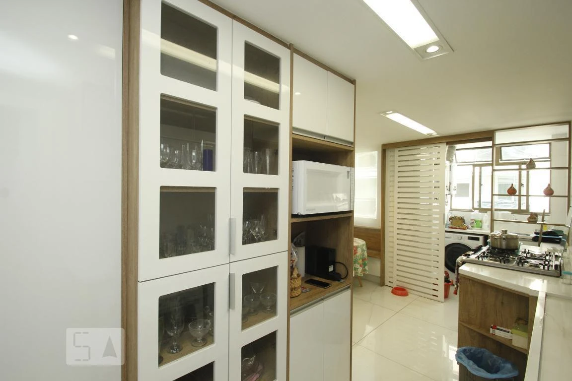 Apartamento mobiliado de 212 m² com 4 quartos — photo 3