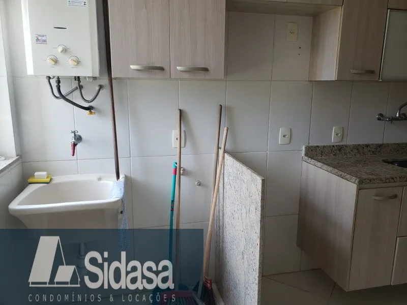 Unfurnished 3-bedroom apartment with a closed kitchen — photo 18