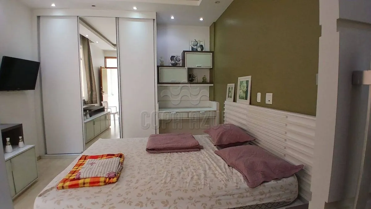One-bedroom apartment with a mountain view in Rio de Janeiro — photo 26