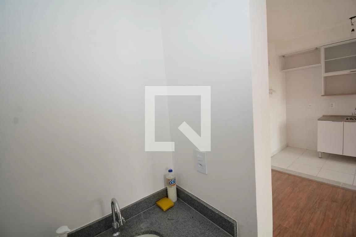 Washing machine in a one-bedroom apartment, 33 m² — photo 6