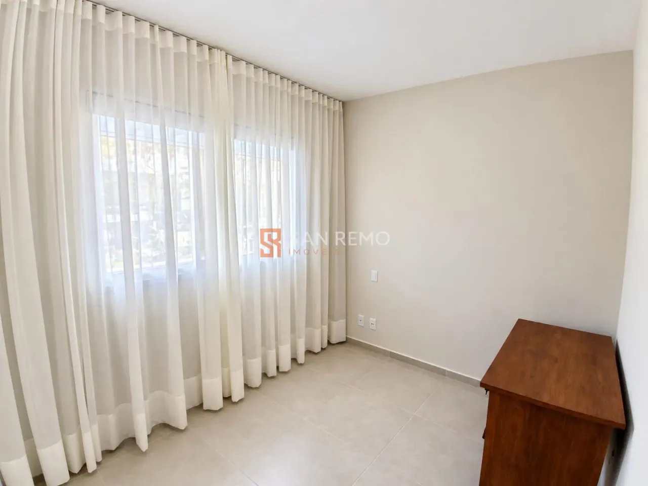 2-bedroom apartment with a washing machine — photo 14