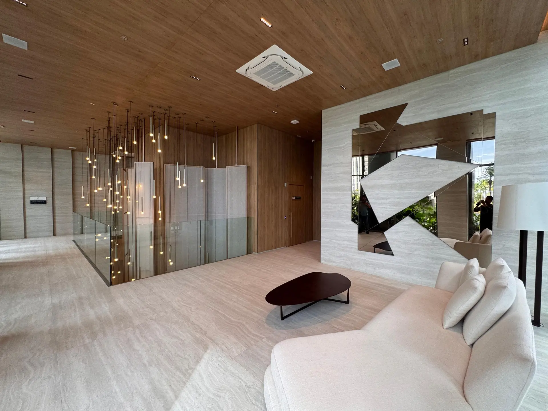 Furnished apartment with 3 en-suite bedrooms and balcony — photo 28