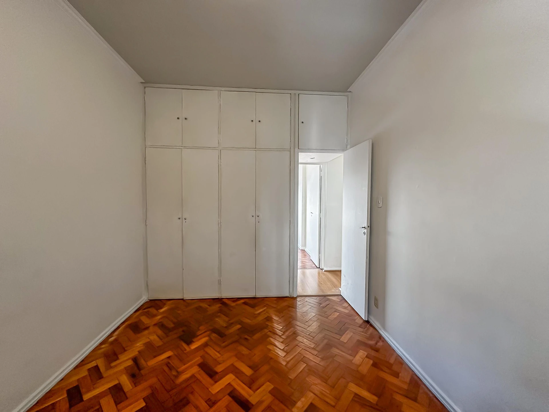 Apartment with 3 bedrooms and 2 bathrooms — photo 51