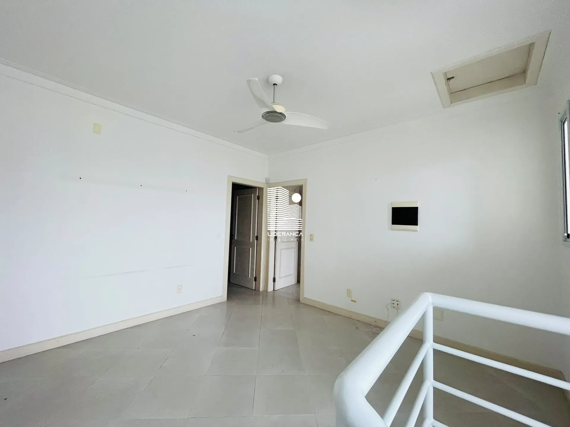 450 m² house with 4 bedrooms and a private garden — photo 31