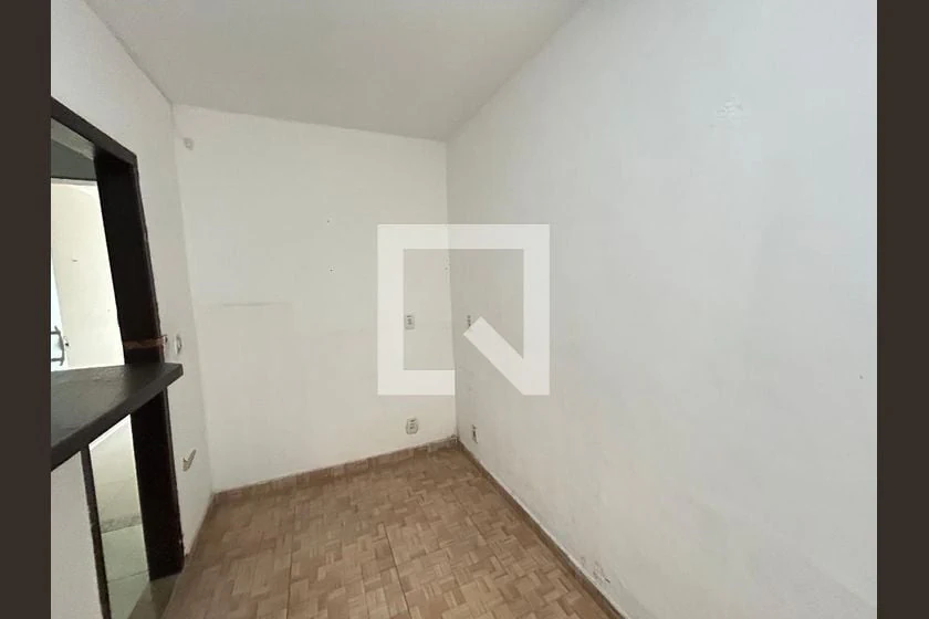 Casa para alugar sem mobília com 4 quartos e 1 banheiro — photo 13