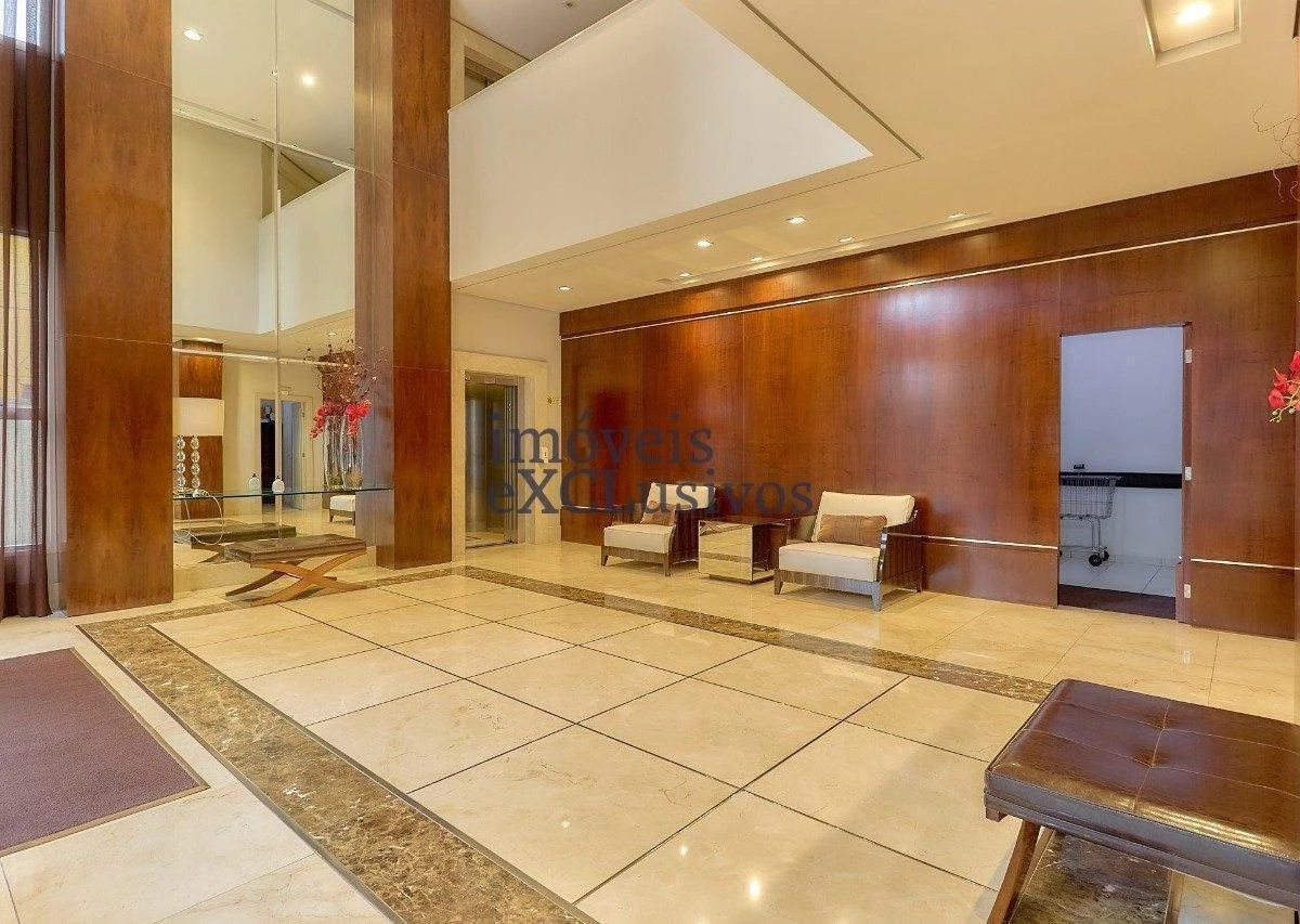 Furnished 240 m² apartment with 3 en-suites — photo 32