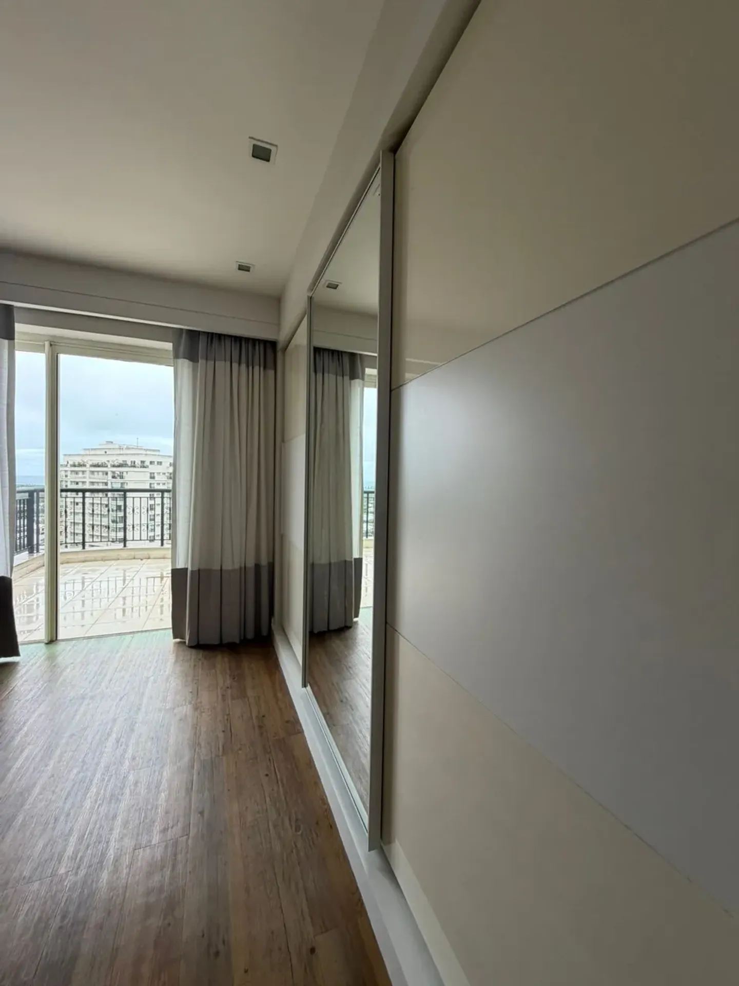 Duplex de 300 m² com 5 quartos e 5 banheiros — photo 33