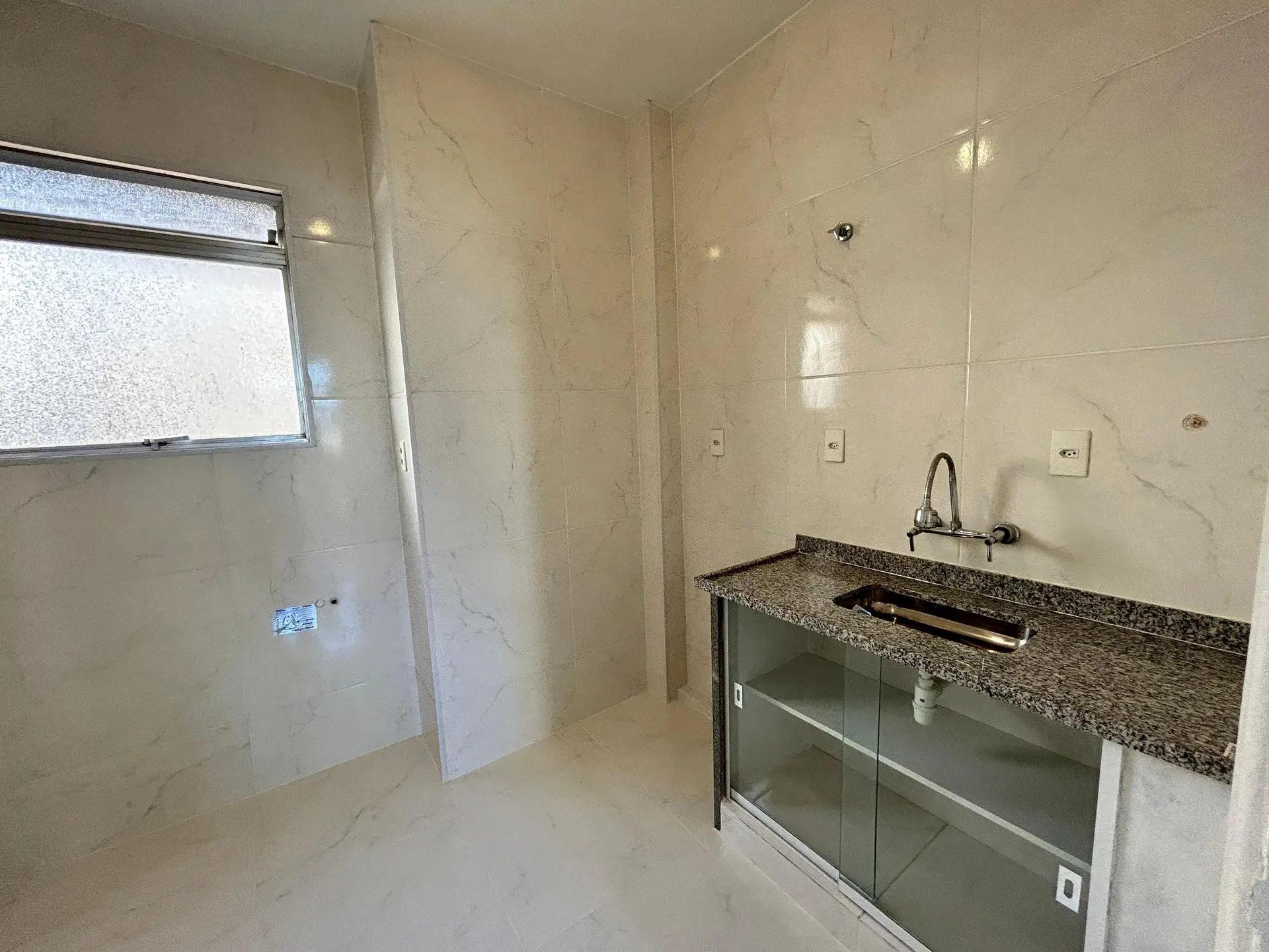 Apartamento para alugar com 2 quartos e vaga