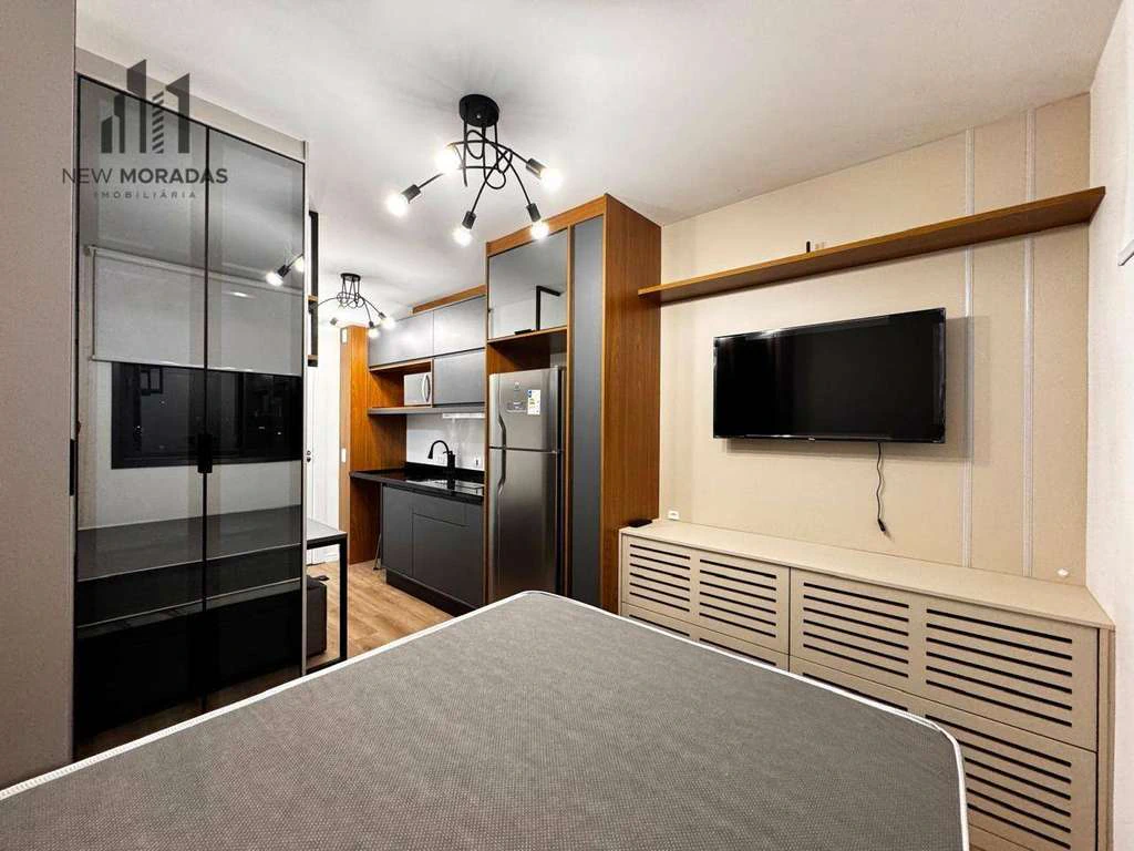 Unfurnished studio with open-plan kitchen and 1 bath — photo 4