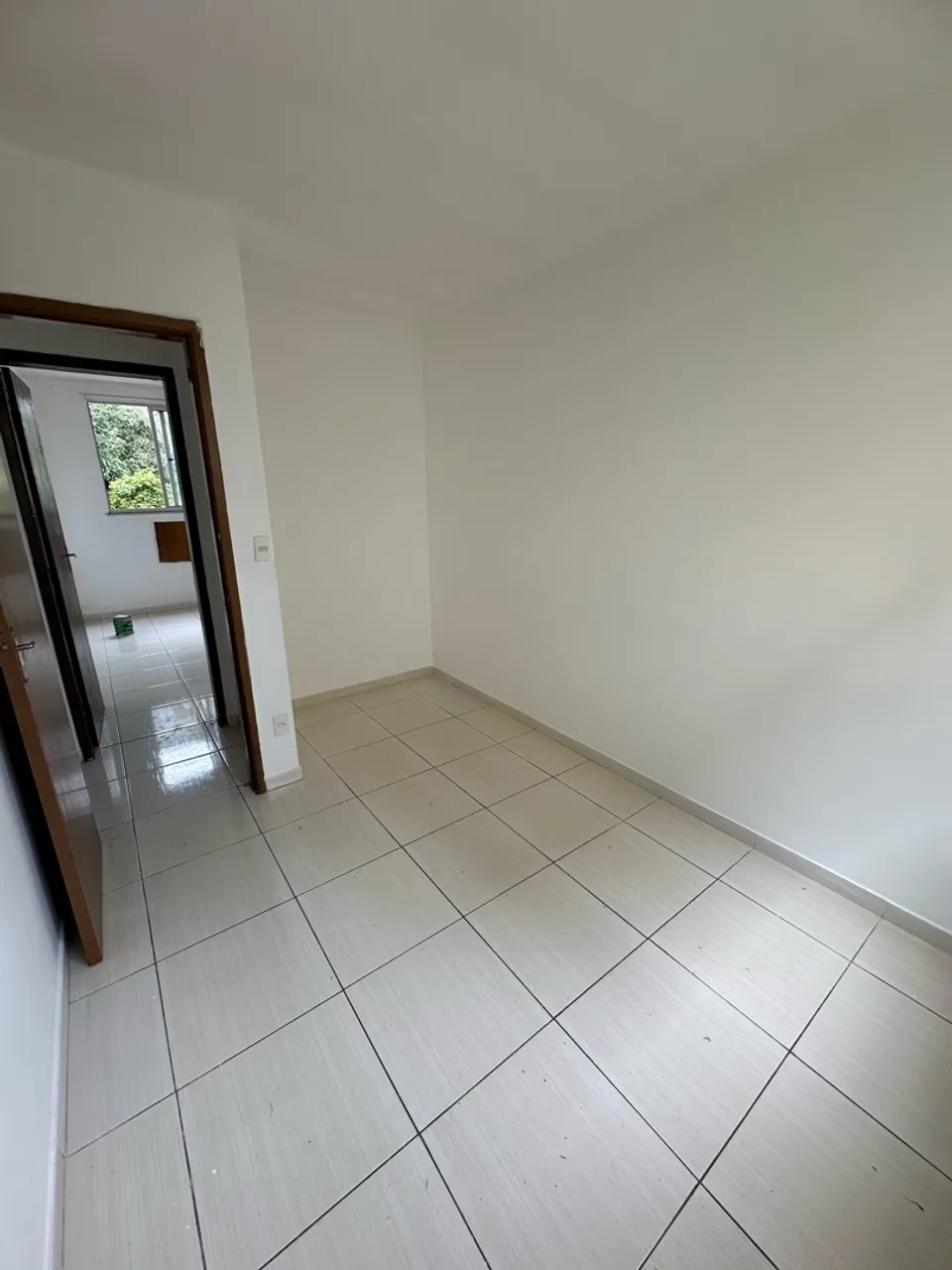 2-bedroom apartment in a building with a gym — photo 9