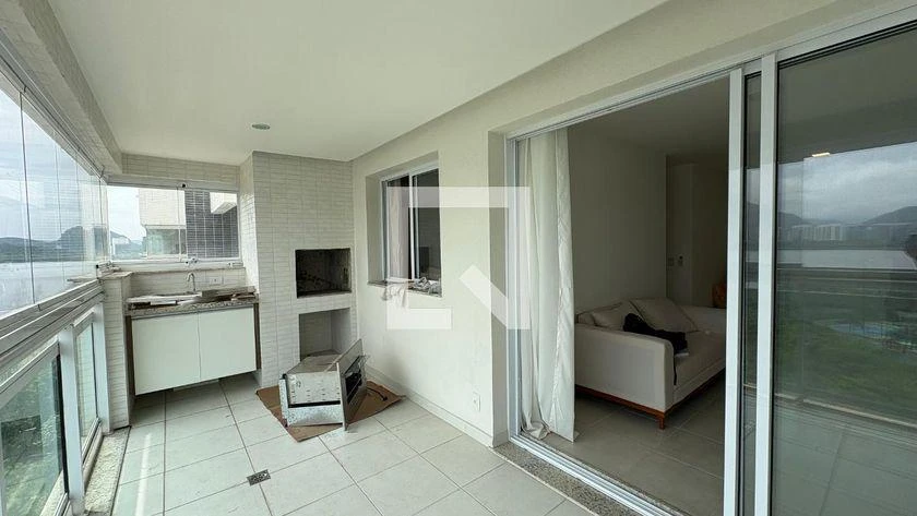 Furnished apartment, 85 m², with a water view — photo 5