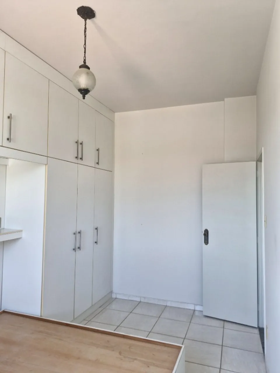 2-bedroom, 2-bath apartment with no parking space — photo 9