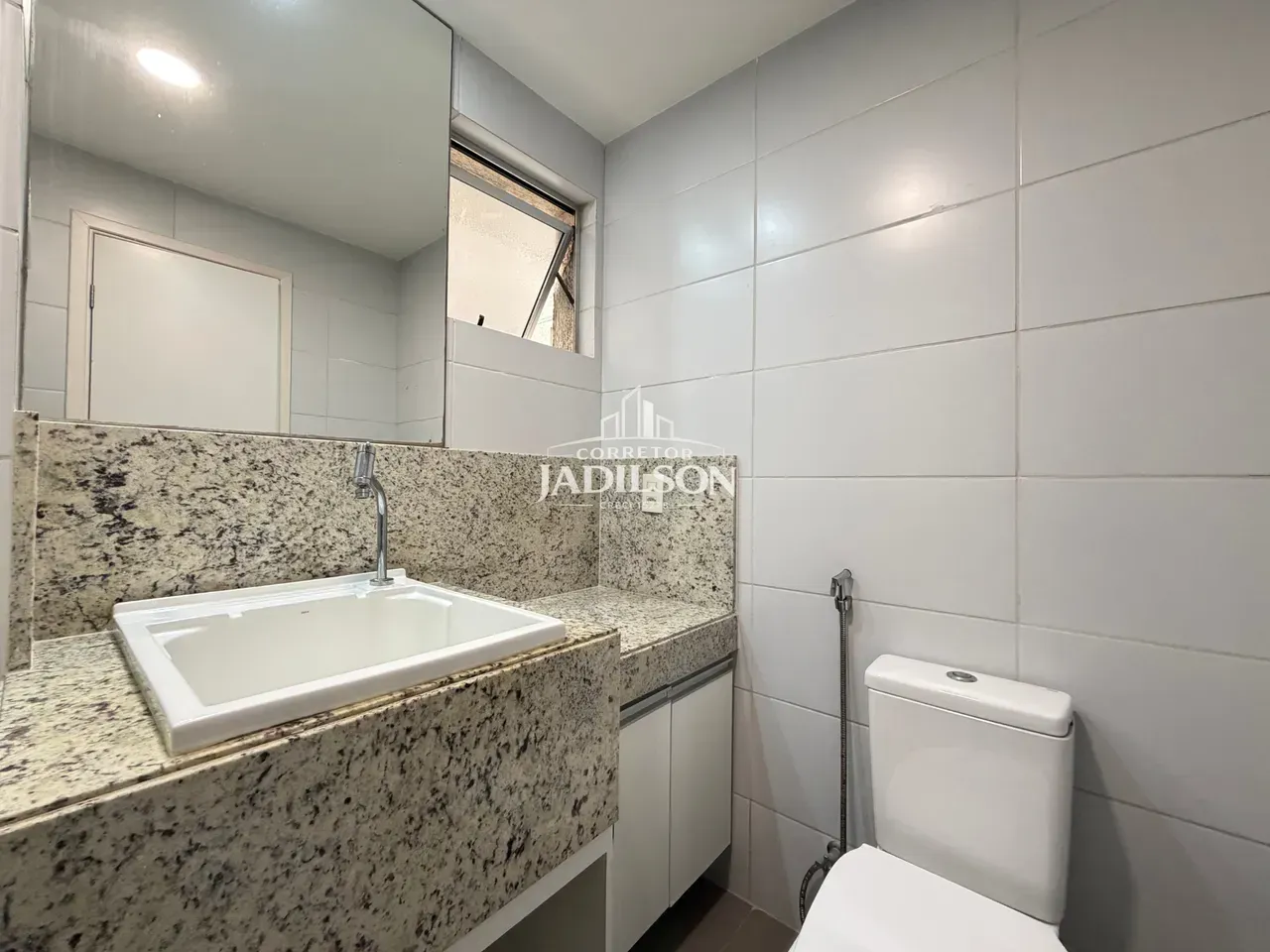 2-bedroom apartment in a building with a gym — photo 11