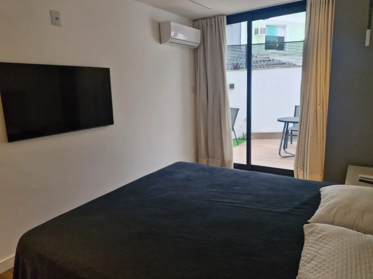 Furnished house, 280 m², with a water view — photo 15