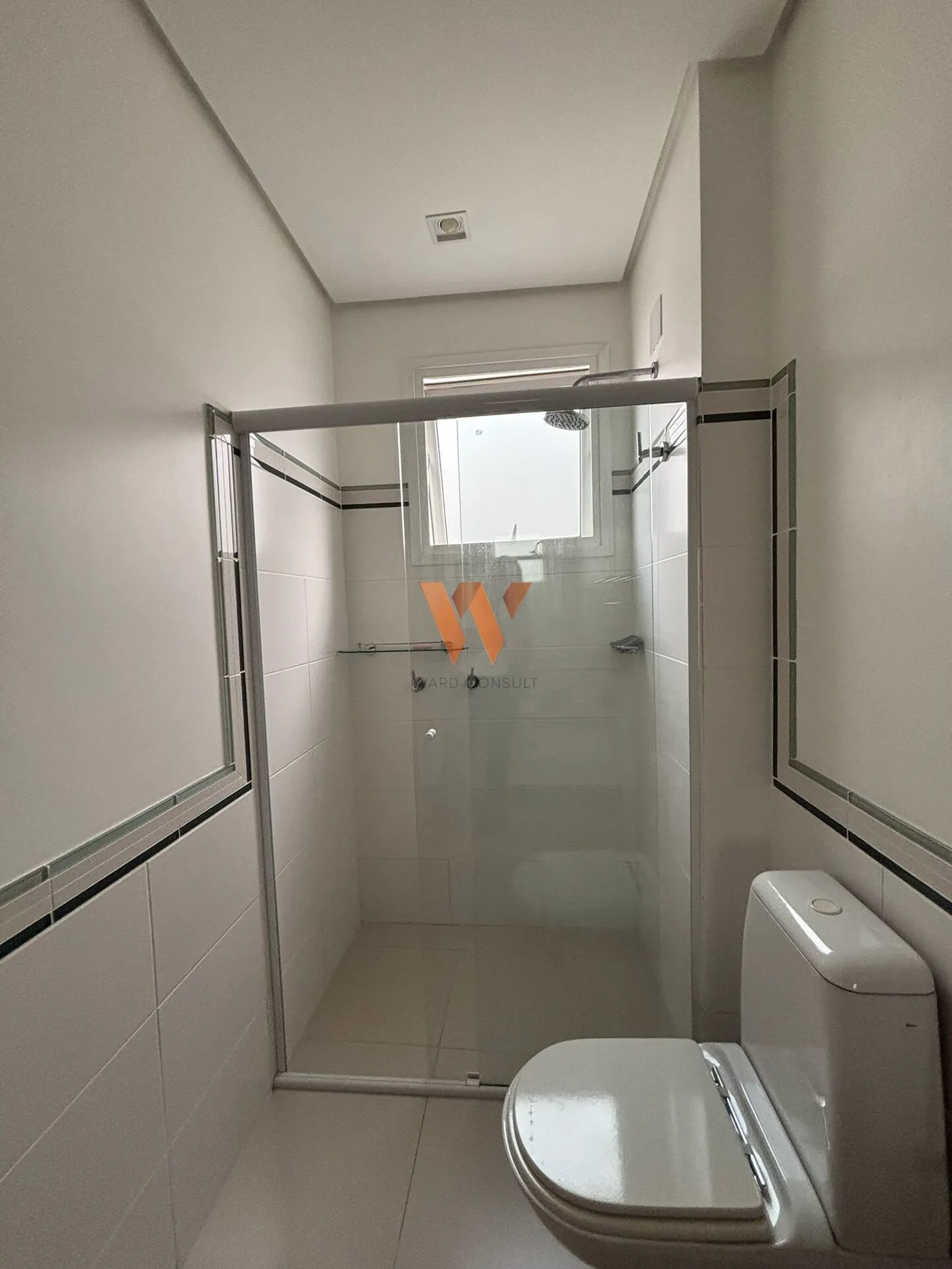 Furnished apartment with 3 en-suites and 236 m² — photo 47