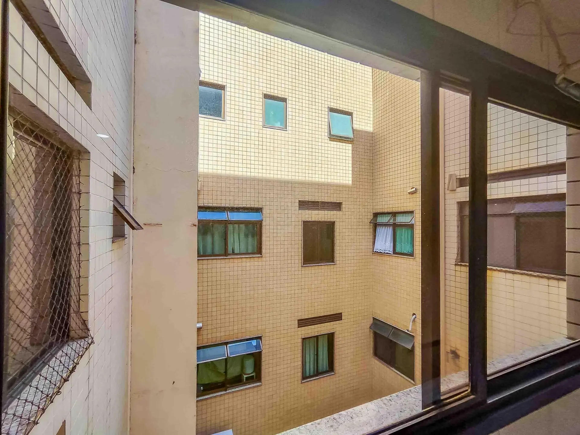 Apartamento sem mobília com 3 quartos e área de lavanderia — photo 42
