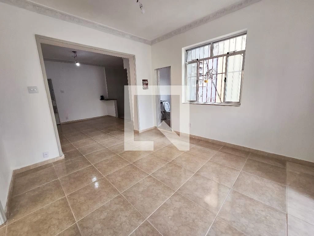 Apartment with 2 bedrooms and a glass-enclosed shower — photo 7
