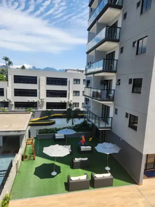 One-bedroom apartment with a mountain view in Rio de Janeiro — photo 11