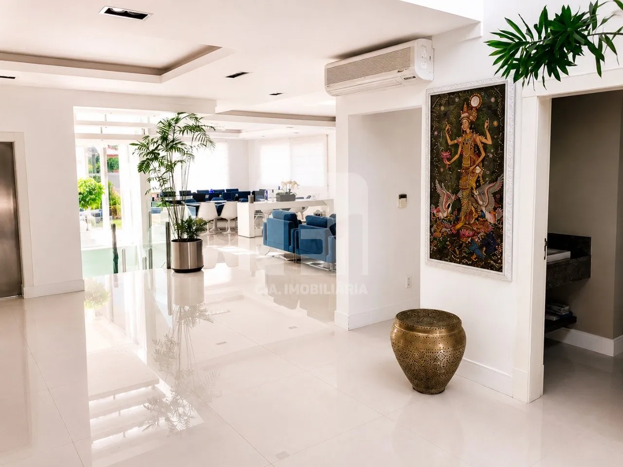 Furnished 9-suite house with open-plan kitchen — photo 63
