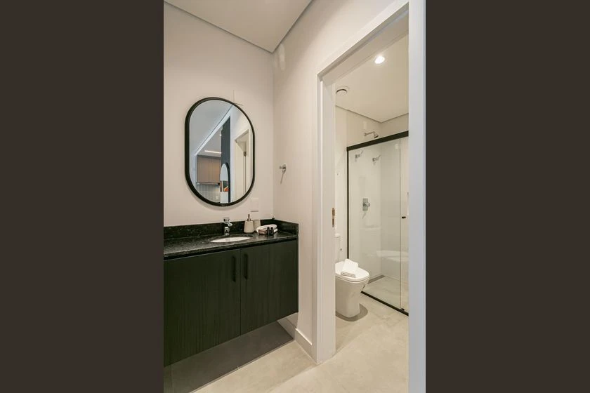 Furnished 1-bedroom apartment with a balcony — photo 7