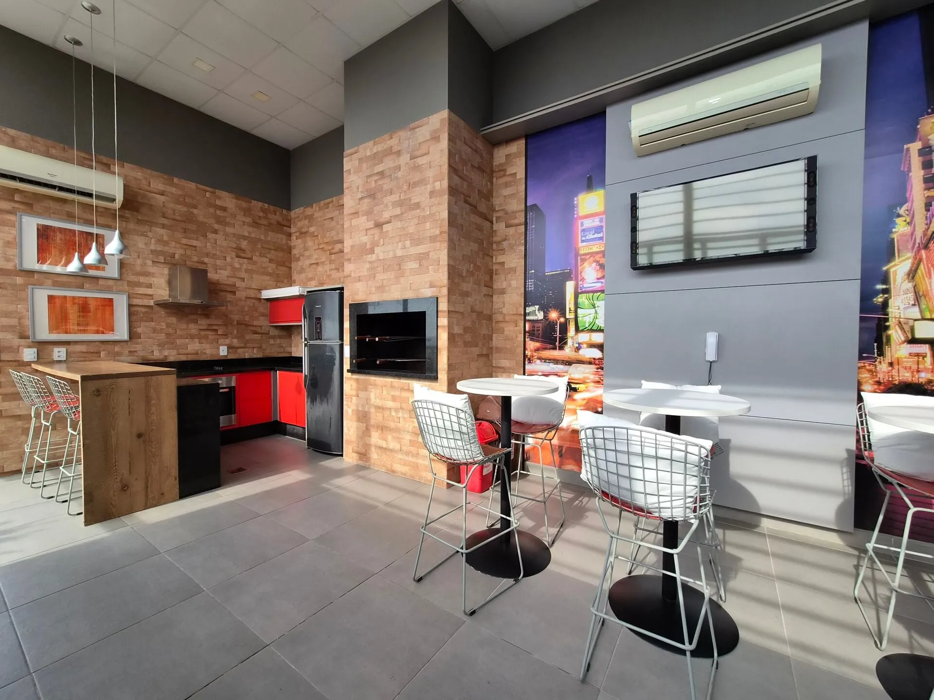 42 m² loft with mezzanine, 1 parking spot and 1 bedroom — photo 13