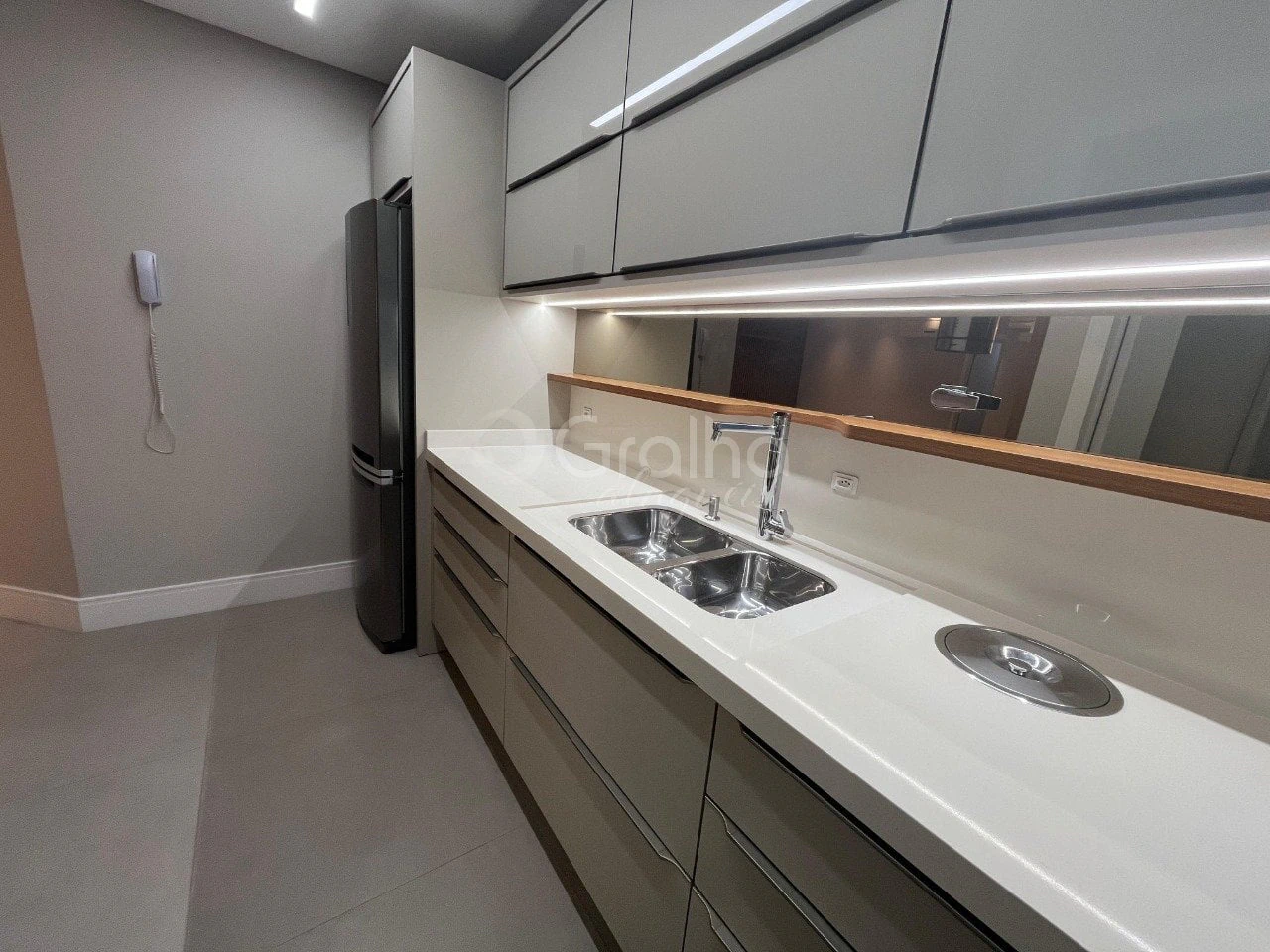 3-bedroom apartment with a washing machine in Florianópolis — photo 5