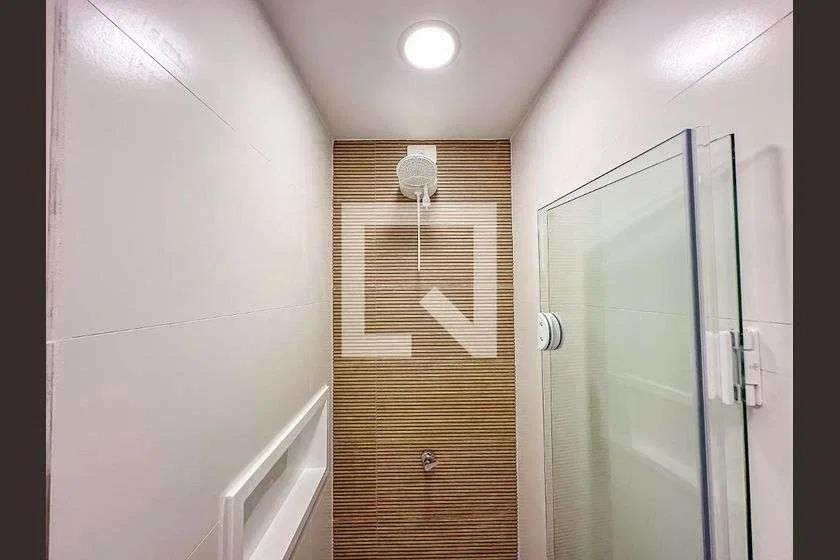 Apartamento mobiliado de 1 quarto com cozinha integrada — photo 30