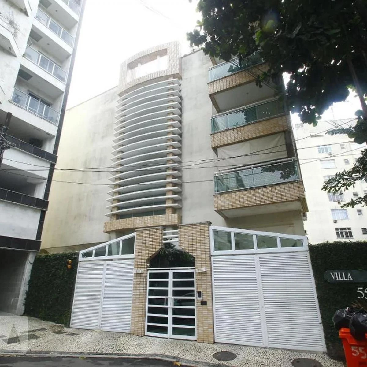 Unfurnished apartment with 3 bedrooms and 2 parking spots — photo 3