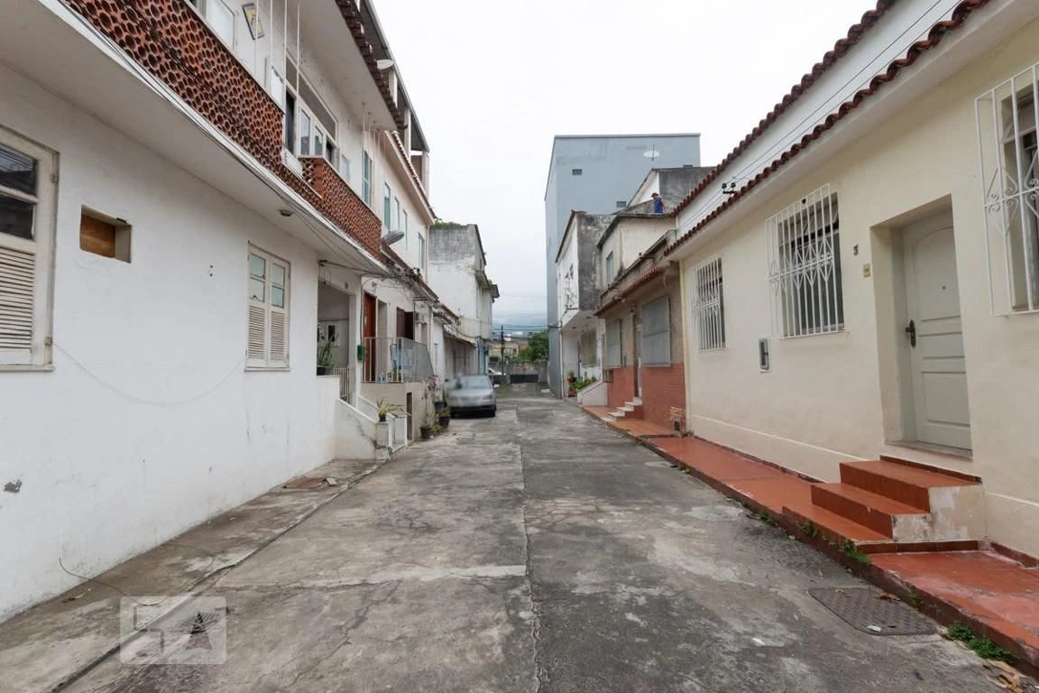 Unfurnished house with 2 bedrooms and 1 bathroom — photo 32