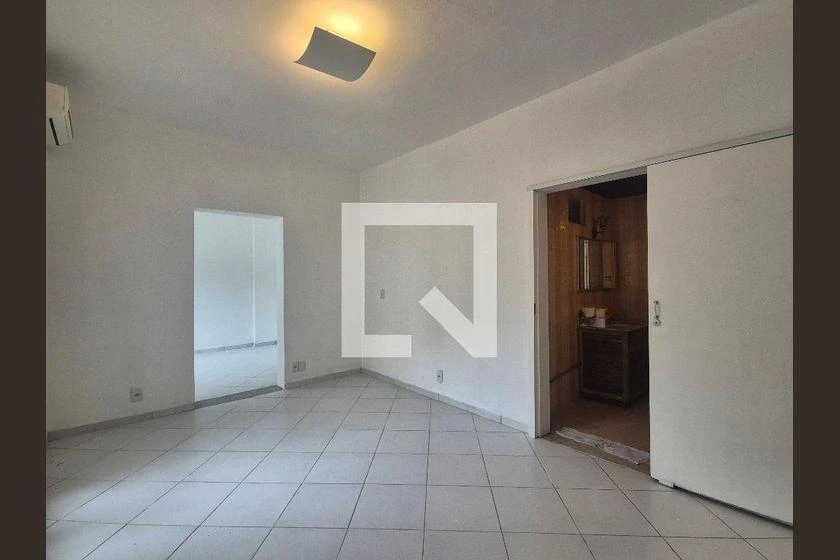Casa para aluguel com 4 quartos e 2 suítes em 1500 m² — photo 18