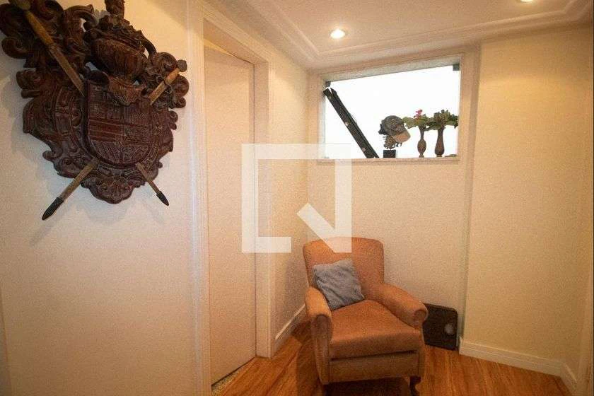 Penthouse for rent with 4 bedrooms and 210 m² — photo 28