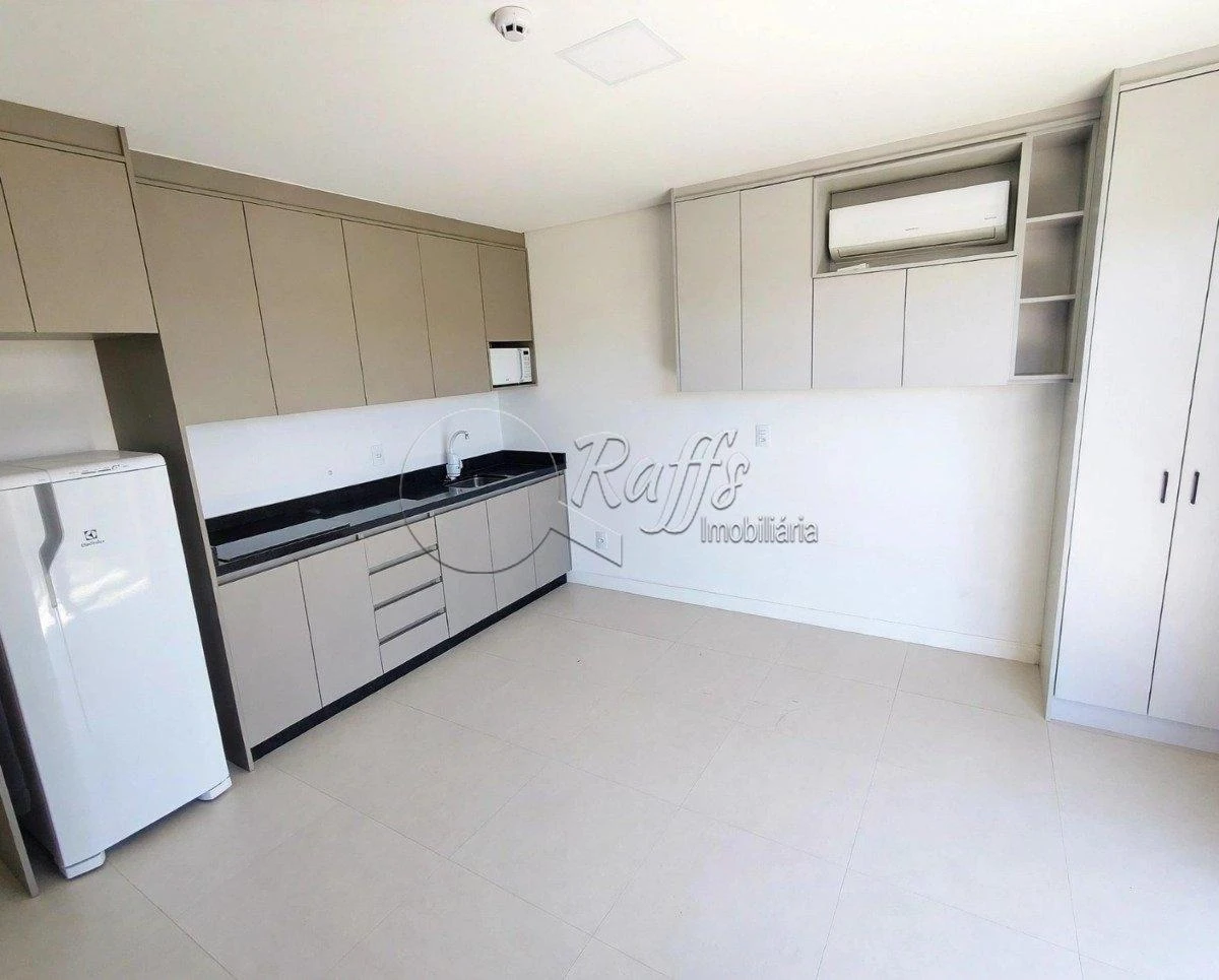Мебльована квартира з 1 спальнею, балкон 25 м² — photo 35