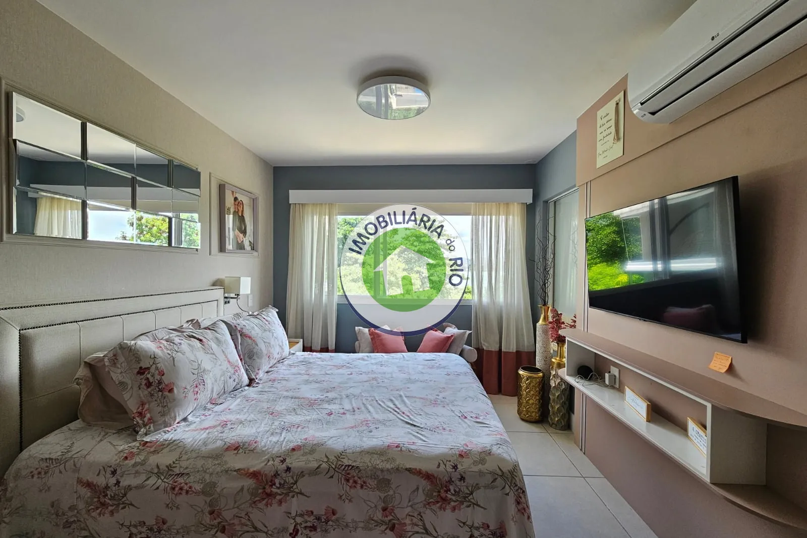 Furnished apartment with 4 bedrooms and 5 bathrooms — photo 34