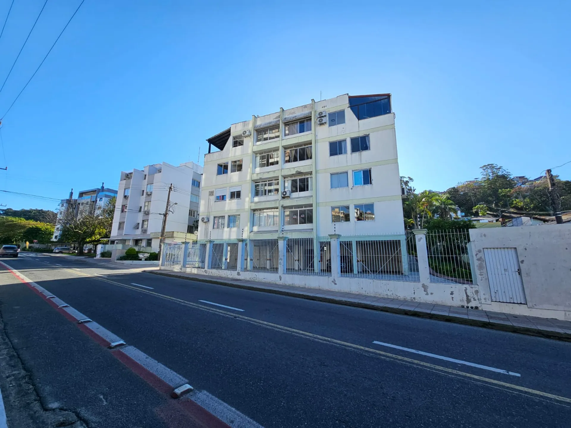 81 m² apartment with 3 bedrooms and a separate kitchen