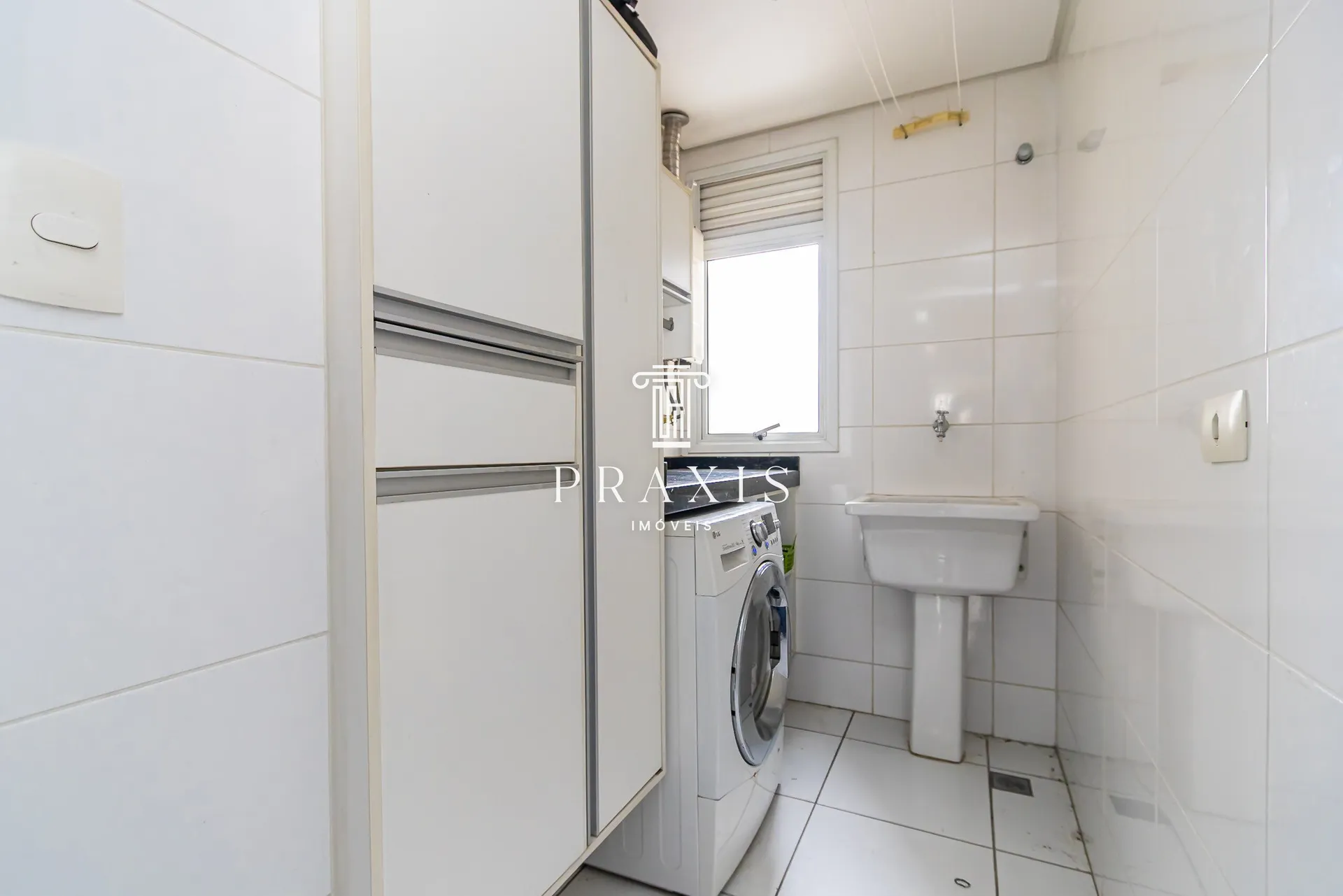 Apartment with 2 en-suite bedrooms and 3 bathrooms — photo 13