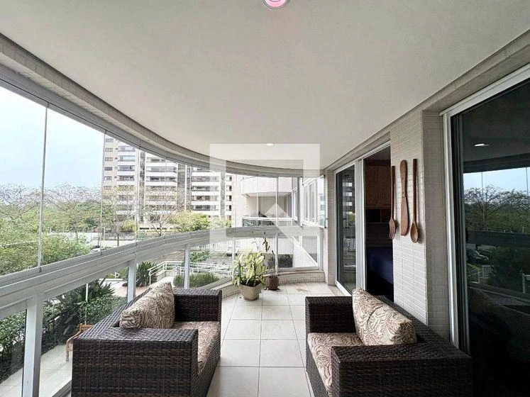 2-bedroom apartment in a building with a gym