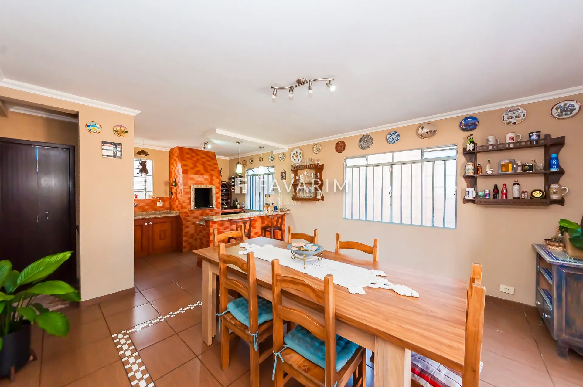Rental house with 3 bedrooms and 1 suite; 2 parking
