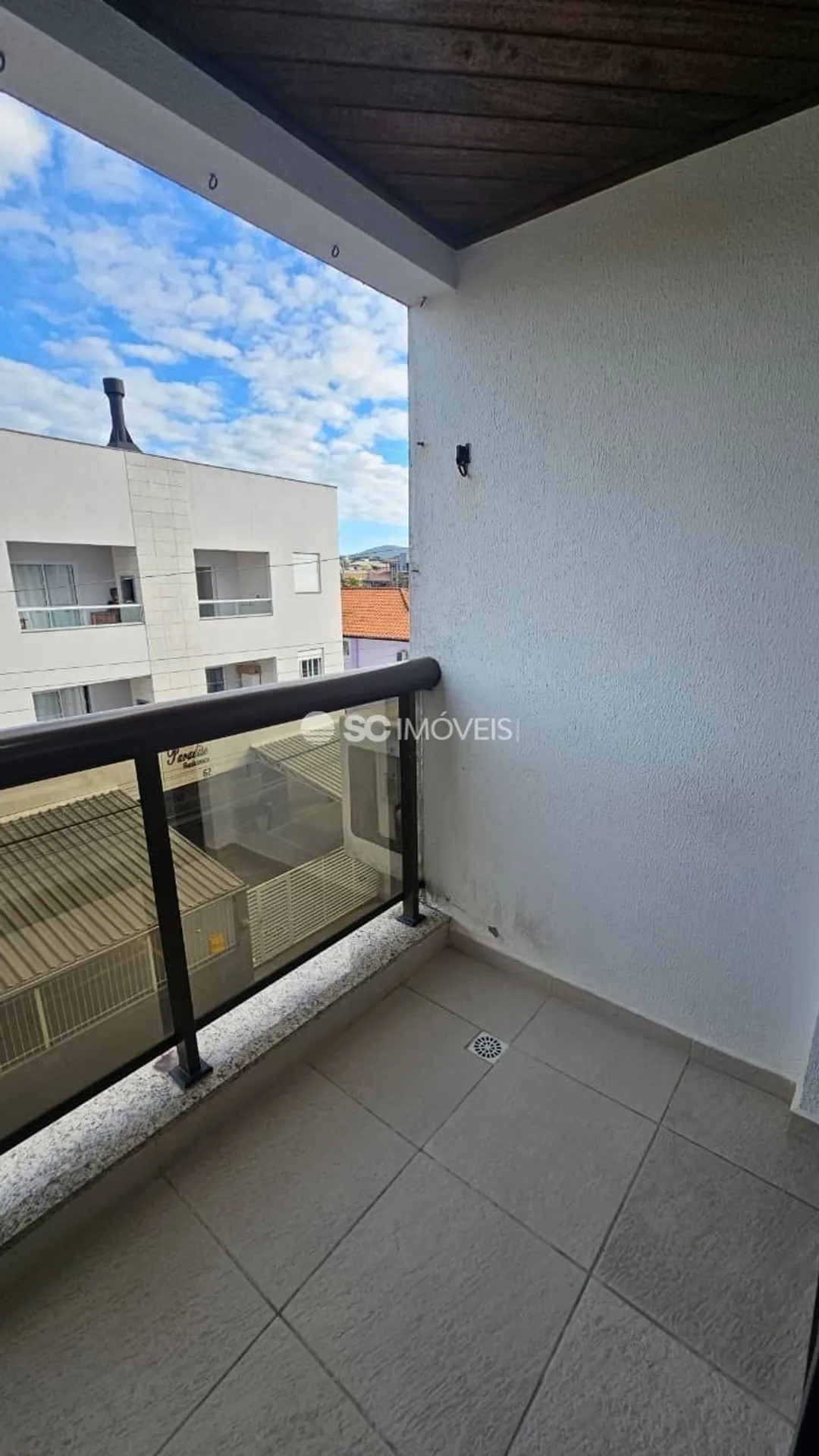 Furnished 1-bedroom apartment with 45 m² and parking space — photo 34