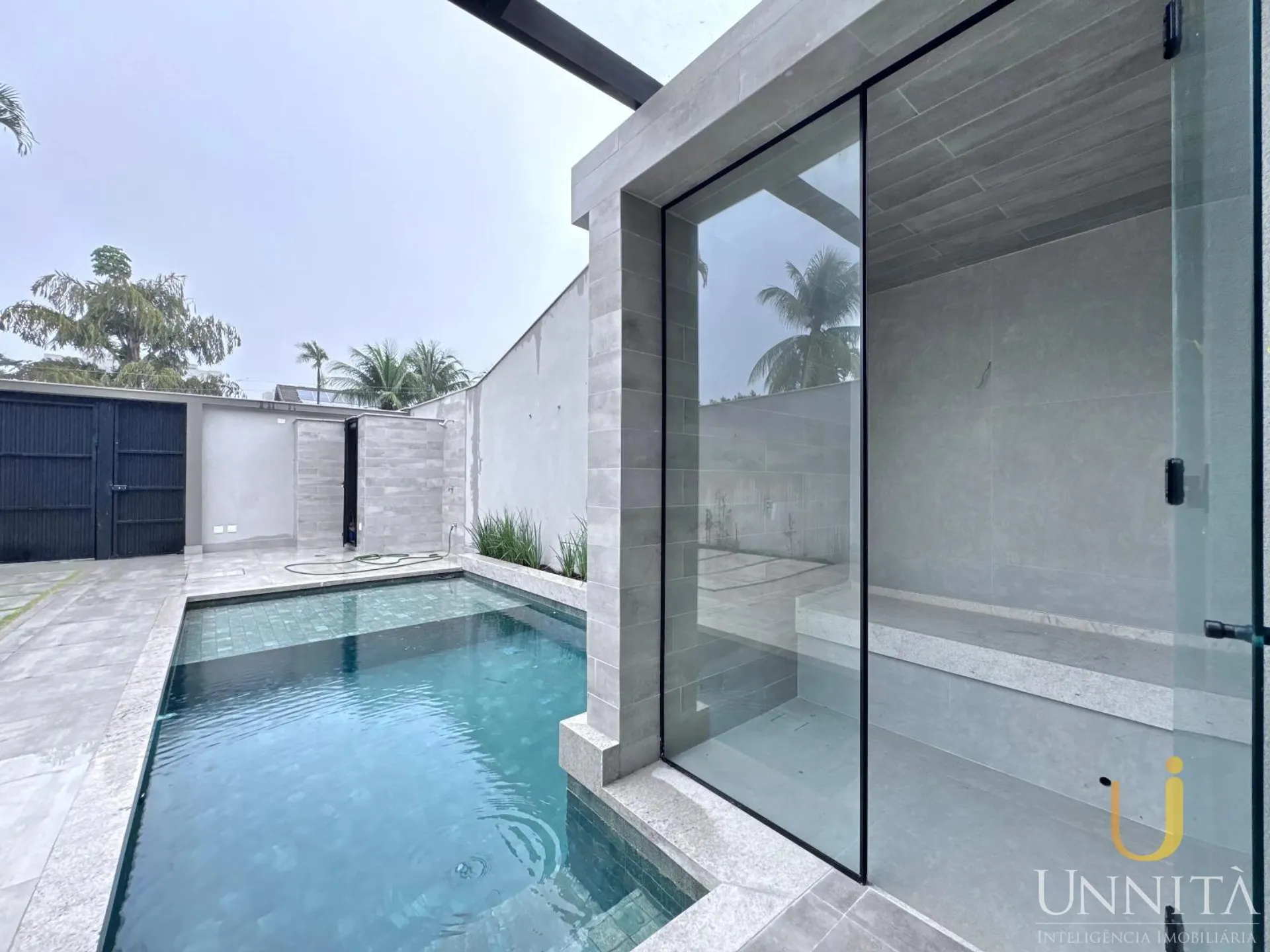 House, 510 m², with a grill on the balcony — photo 16