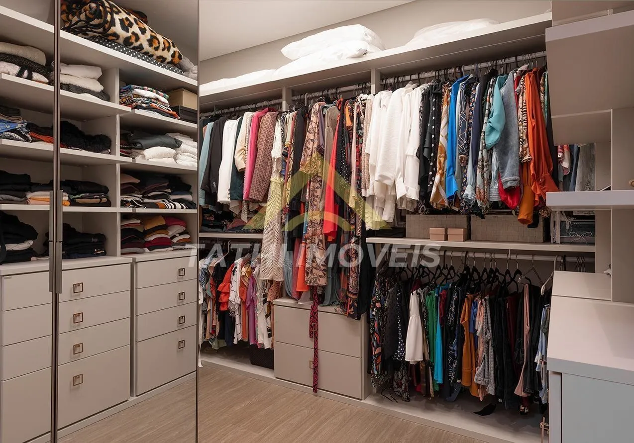 Посудомоечная машина и 3 спальни: квартира 232 м² — photo 42