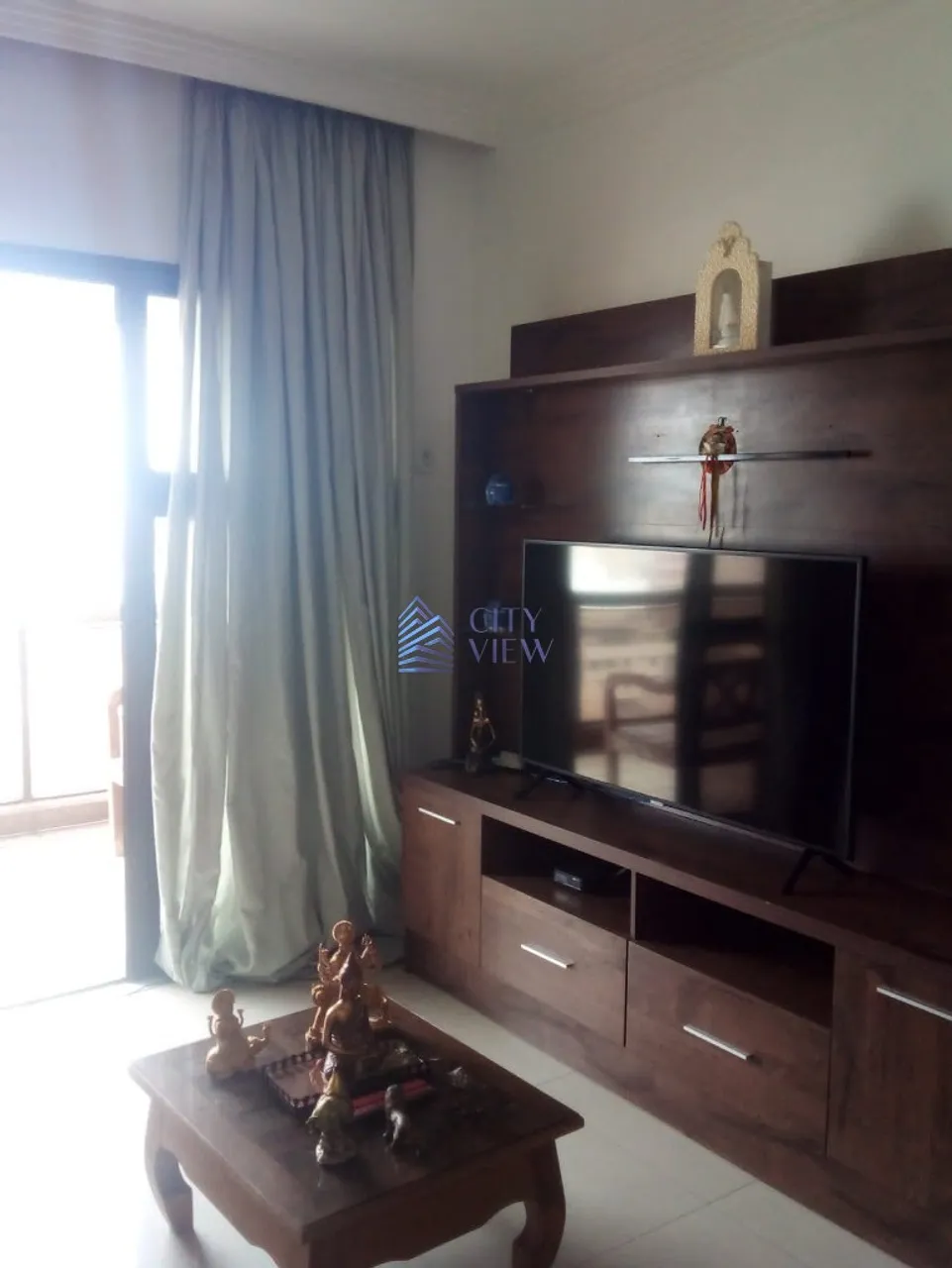 Apartamento com 4 quartos e cozinha fechada moderna — photo 3