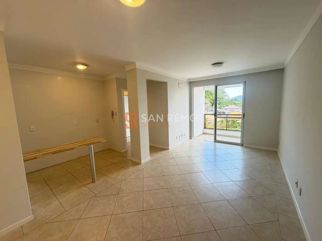 Apartamento de 2 dormitorios con balcón y parrilla integrada — photo 2